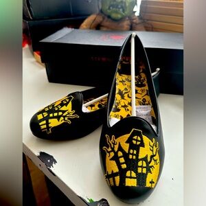 Brand new Halloween Haunted House flats from Strange Cult.